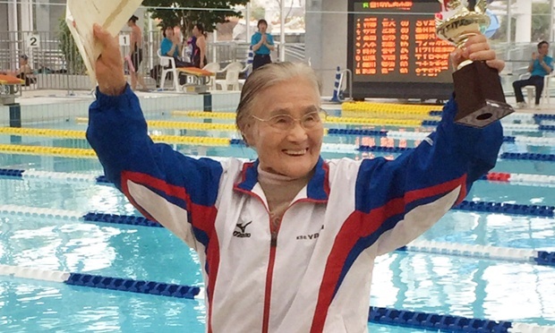Αιωνόβια Γιαπωνέζα για… ρεκόρ Γκίνες – Κολύμπησε 1.500 μ. ελεύθερο - Media