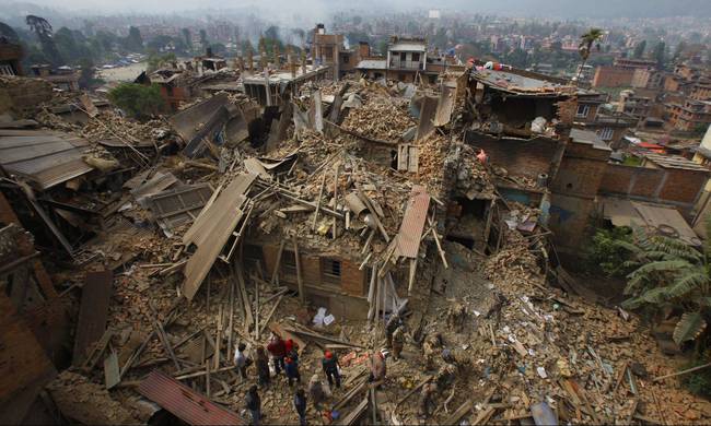Περισσότεροι από 5.000 οι νεκροί από το σεισμό στο Νεπάλ – 250 αγνοούμενοι από χιονοστιβάδα - Media