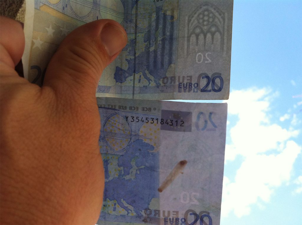 Λάρισα: Συλλήψεις για διακίνηση πλαστών χαρτονομισμάτων - Media