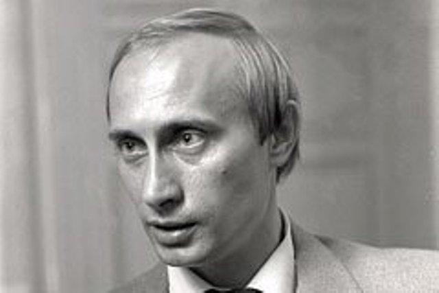 Super Putin: Έκθεση pop art για τα δεκάδες πρόσωπα του Ρώσου προέδρου (Photos) - Media Gallery 3