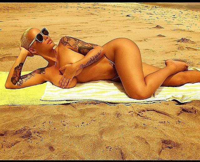 Οι πιο σέξι πόζες της Άμπερ Ρόουζ στα social media  - Media