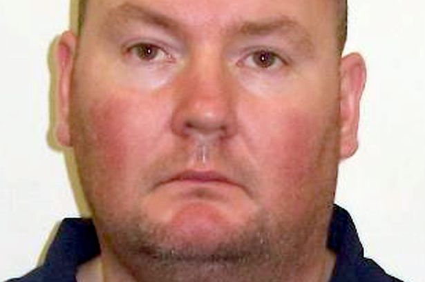 Μαχαίρωσε πόρνη 44 φορές και μετά βίασε άλλες δύο δίπλα στο πτώμα της - Media