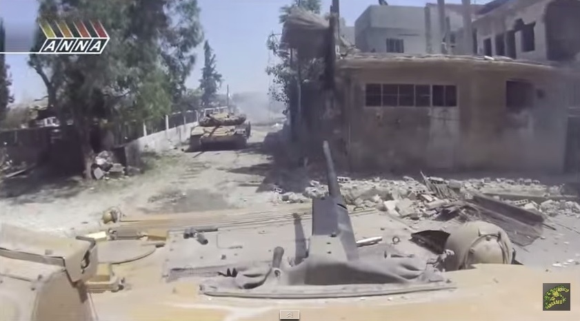 Κάμερα σε τανκ στη Συρία αποτυπώνει το μέγεθος της τραγωδίας και της καταστροφής (Σκληρό video) - Media