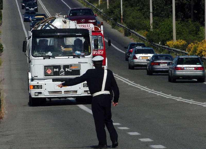 Αυξημένα τα μέτρα της Τροχαίας για την έξοδο του Πάσχα – Τι πρέπει να προσέχουν οι οδηγοί - Media