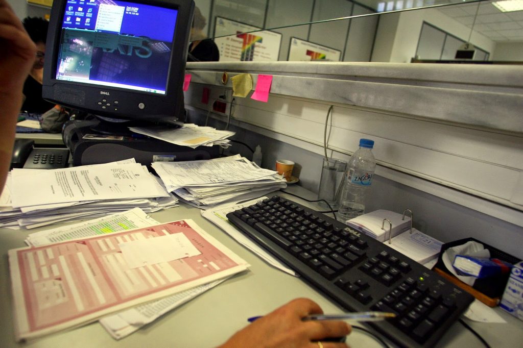 Τι αλλάζει στη φορολόγηση για μπλοκάκια και ανείσπρακτα ενοίκια  - Media