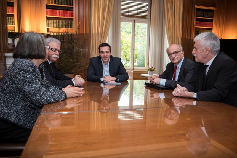 Προσλήψεις και υλικοτεχνική ενίσχυση υποσχέθηκε ο Τσίπρας στους δικαστικούς - Media