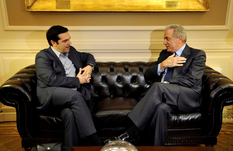 Συνάντηση Τσίπρα - Αβραμόπουλου για «σπάσιμο» του πάγου - Media