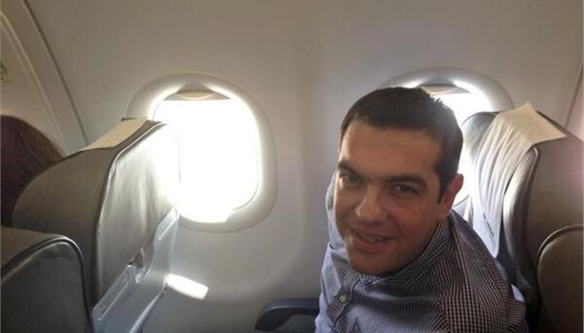 Η φωτογραφία που τράβηξε ο Αλέξης Τσίπρας από το αεροπλάνο, κατά την επιστροφή από τη Ρωσία (Photo) - Media