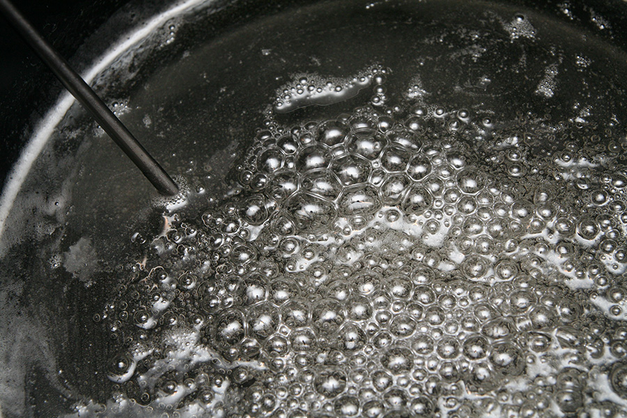 Παρουσιάστρια καταδικάστηκε επειδή πουλούσε ζαχαρόνερο αντί για κολλαγόνο - Media