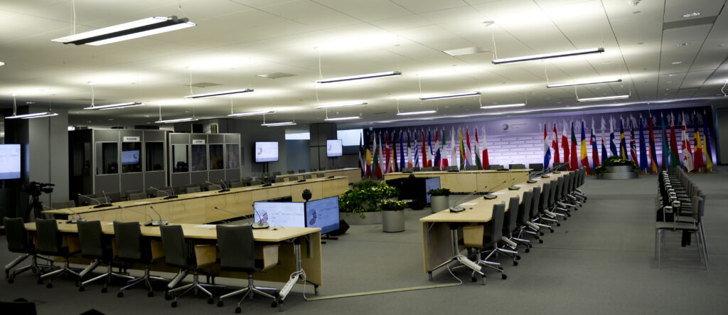 Επιβεβαίωση της βούλησης για λύση επιδιώκει η κυβέρνηση στη Ρίγα - Media