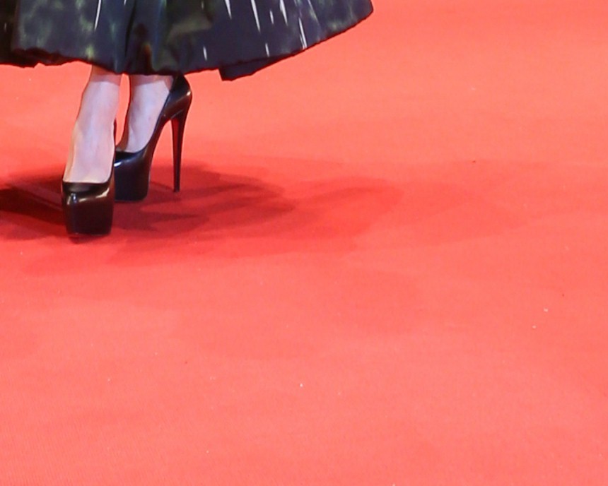 Κάννες: «έφαγαν πόρτα» στο κόκκινο χαλί επειδή δεν φορούσαν ψηλοτάκουνα - Media