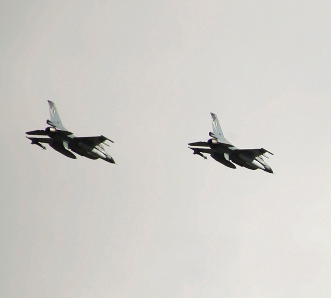 Τουρκικά F-16 και πάλι πάνω από τους Φούρνους - Media