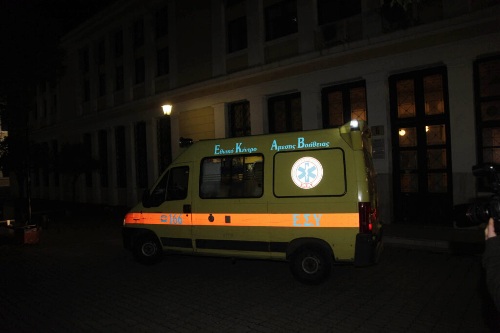 Πυροβόλησαν τρανς γυναίκα κοντά σε γραφεία της Χρυσής Αυγής - Media