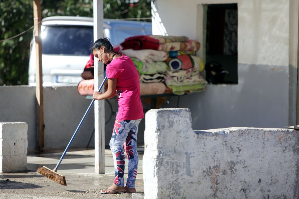 Σπάρτη: Νεαρή Ρομά εμφανίστηκε ως μητέρα των ανηλίκων – Έδωσε DNA - Media