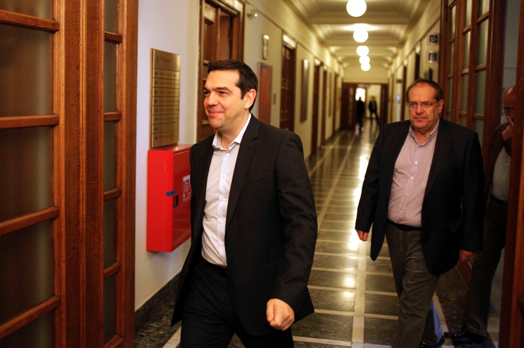 Πολιτική συμφωνία επιμένει να ζητά η κυβέρνηση - "Κάναμε όσα μας αναλογούν" διαμηνύει στους δανειστές - Media