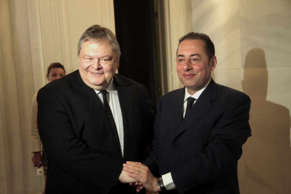 Βενιζέλος: Δύο ακόμα χρόνια Μνημόνιο λόγω ΣΥΡΙΖΑ  - Media