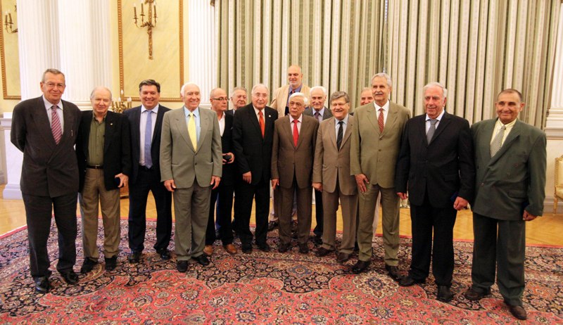 ΠτΔ σε βετεράνους του μπάσκετ: «Μας δώσατε μεγάλες χαρές» (Photos) - Media