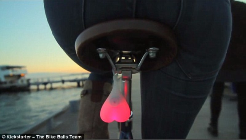 Νέα φώτα σε σχήμα όρχεων για την προστασία των ποδηλατών (Photos) - Media