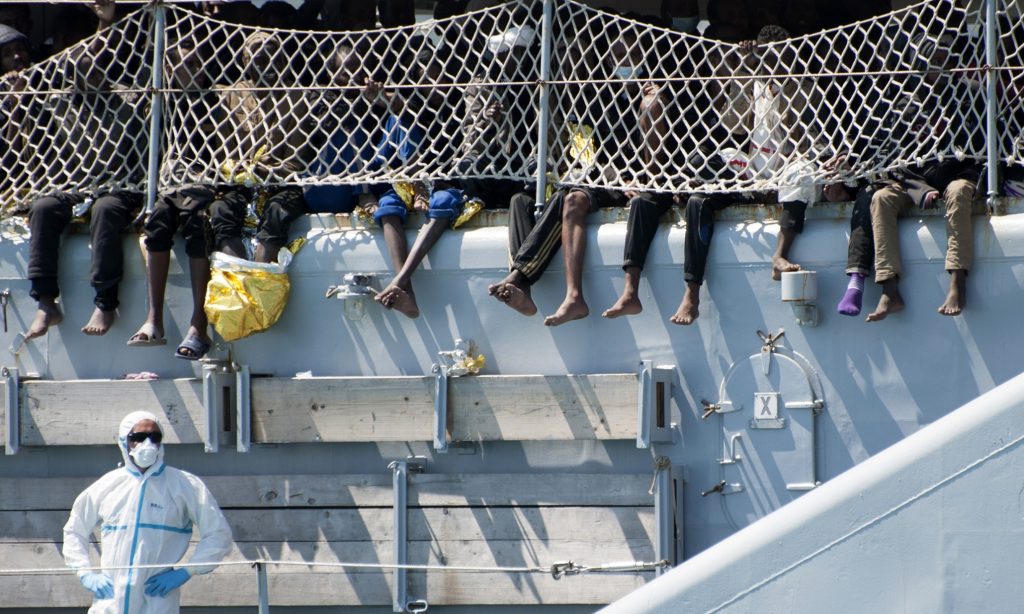 Η Frontex προειδοποιεί για νέα μεταναστευτική οδό – Για ποια χώρα ανησυχεί   - Media