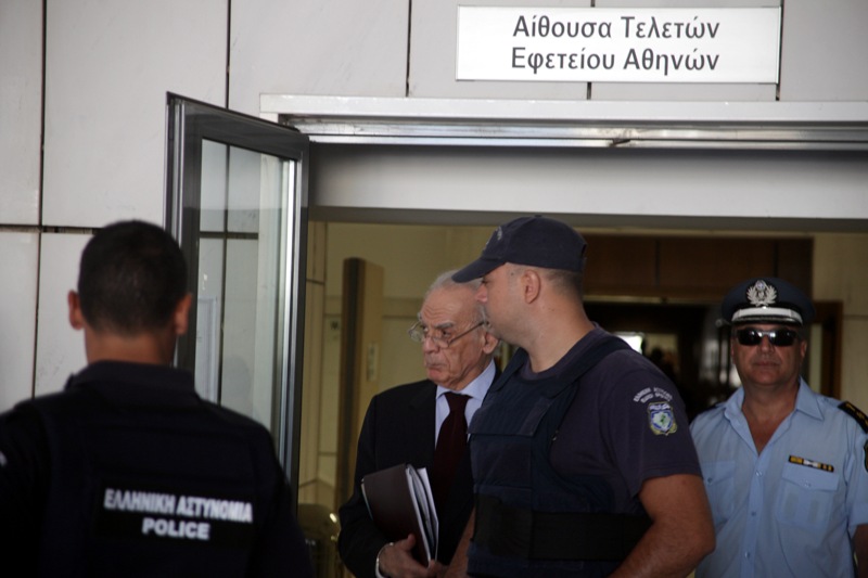 Σημίτης και Βενιζέλος καταθέτουν για τα εξοπλιστικά  - Media