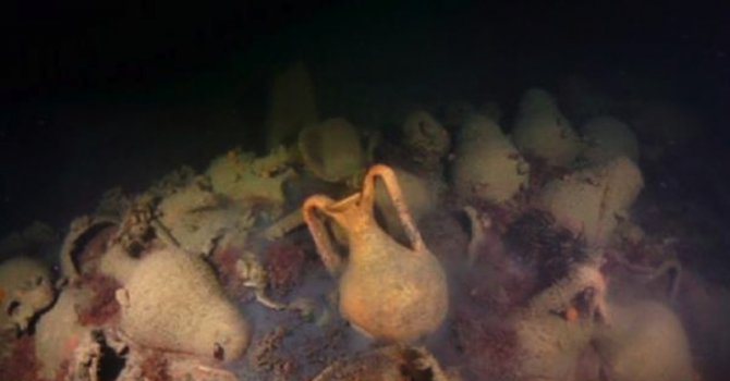 Ένας αρχαιολογικός θησαυρός στον βυθό - Εντοπίστηκε ναυάγιο βυζαντινού πλοίου στη Μαύρη Θάλασσα (Photos & Videos) - Media