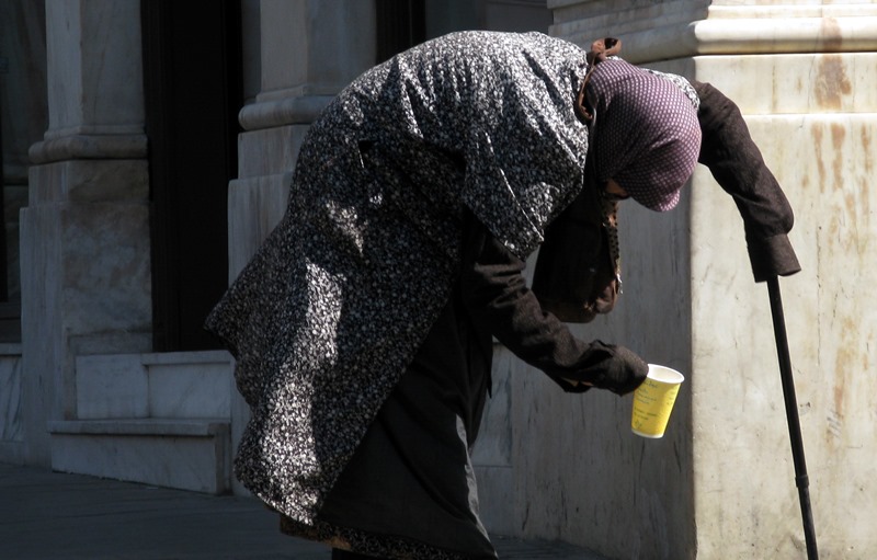 Άστεγη με καταθέσεις 97 εκατ. ευρώ!-Τα υπόλοιπα «λαβράκια» που… ψάρεψαν οι οικονομικοί εισαγγελείς - Media