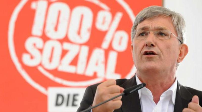 Die Linke: Ο Σόιμπλε ρισκάρει ένα Grexit - Η Μέρκελ μάχεται για την παραμονή της Ελλάδας στο ευρώ - Media