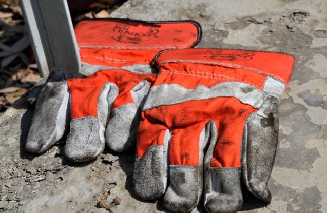 Νεκρός και τρίτος εργαζόμενος από την έκρηξη στα ΕΛΠΕ - Media