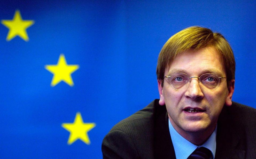 Ο Γκι Φερχόφσταντ γράφει ελληνικά: Ποτέ ξανά!  - Media