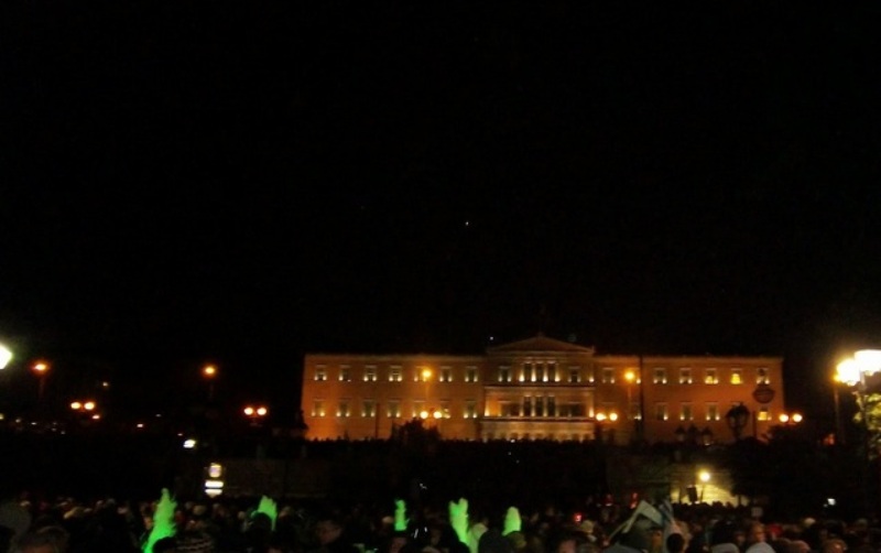 Γιατί θα φωταγωγηθεί στα πορτοκαλί το Σύνταγμα; - Media