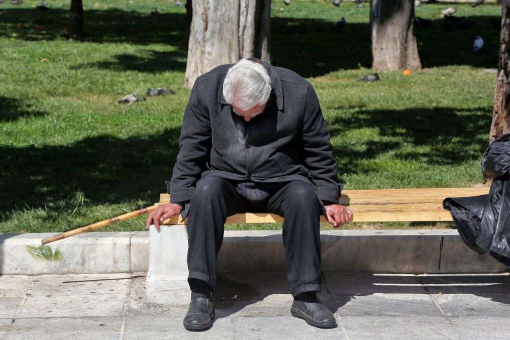 Σχεδόν 80.000 Θεσσαλοί «ζουν» με 2000 ευρώ ετησίως - Media