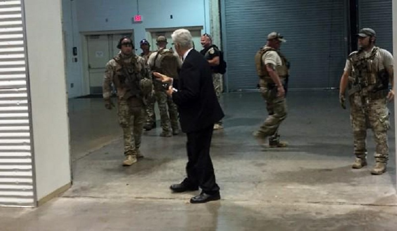 Δύο ένοπλοι νεκροί έξω από έκθεση με σκίτσα του Μωάμεθ στο Ντάλας - Media