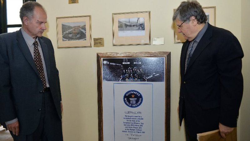 Το ρεκόρ Γκίνες της ΑΕΚ - Media
