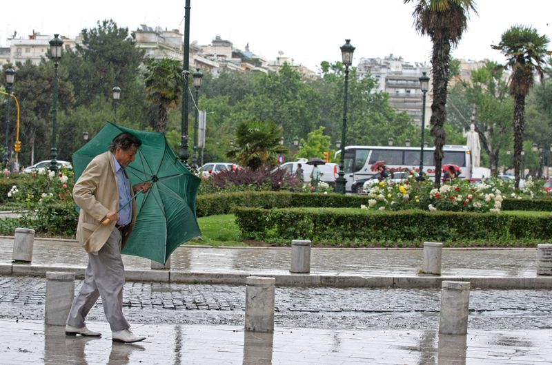 Με βροχές και καταιγίδες «ανοίγει» η εβδομάδα - Media