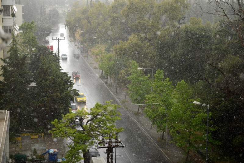 Κακοκαιρία με βροχές, καταιγίδες και χαλάζι - Media