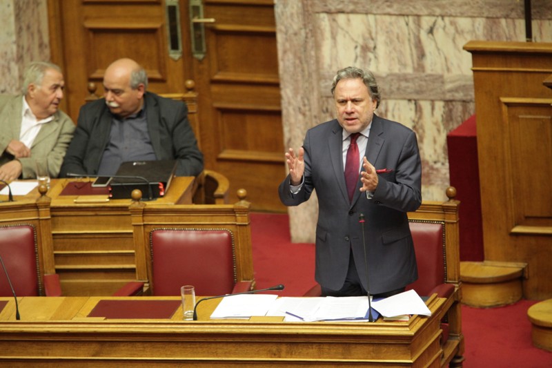 «Μαλλιά κουβάρια» στον αέρα Κατρούγκαλος, Βρούτσης, Λυκούδης για τα περί… τρόικας εσωτερικού (Video) - Media