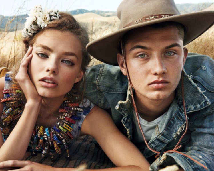 Ο κούκλος γιος του Τζουντ Λο έγινε μοντέλο (Photos) - Media