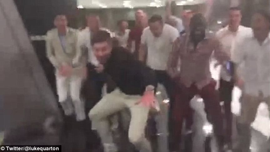 Τύφλα οι παίκτες της Λίβερπουλ, το έριξαν στο χορό! (Video) - Media