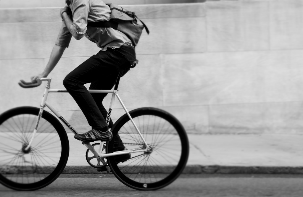 Έρευνα της Public Issue: Ποδήλατο χρησιμοποιεί μόνο το 3% των Ελλήνων - Media