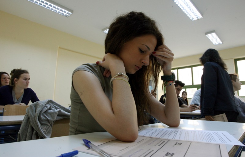 Με Αρχαία και Μαθηματικά Κατεύθυνσης συνεχίζονται σήμερα οι Πανελλήνιες - Media