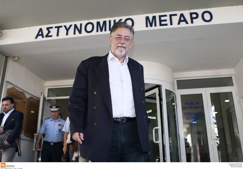 Πανούσης: Η Ελλάδα δεν μπορεί να πληρώνει τα σπασμένα της μετανάστευσης (Video) - Media