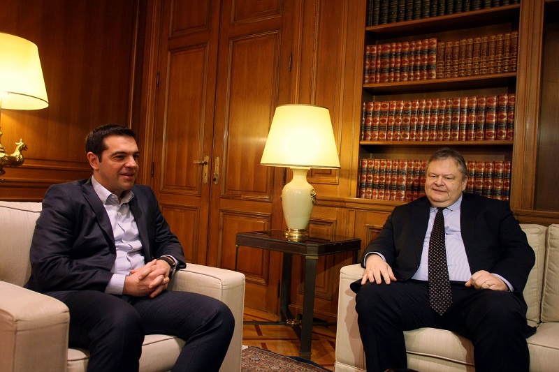 ΠΑΣΟΚ για Τσίπρα: κατασκευάζει εσωτερικούς εχθρούς για να καλύψει το αδιέξοδό του - Media