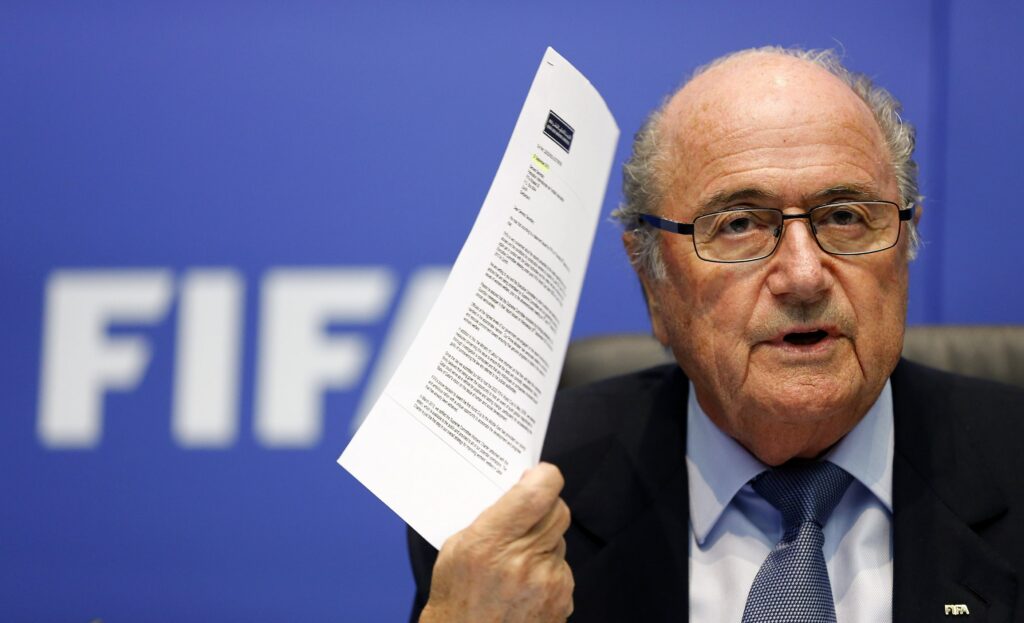 Διεθνής κατακραυγή κατά Μπλάτερ - Media