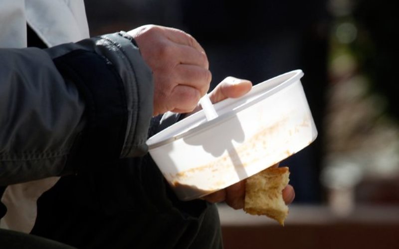 Απελευθερώνεται το κονδύλι για τους άπορους-Ξεκινά η διανομή τροφίμων και ρούχων - Media