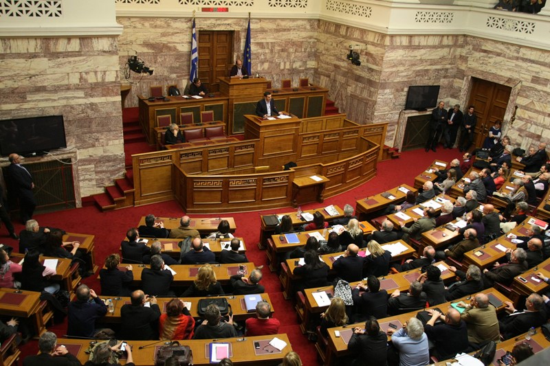 Όχι σε συμφωνία πίσω από τις «κόκκινες γραμμές» λένε βουλευτές του ΣΥΡΙΖΑ - Media