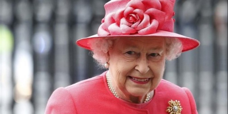 Βρετανία: Η βασίλισσα Ελισάβετ θα εμβολιαστεί σύντομα με το εμβόλιο κατά της Covid-19 - Media