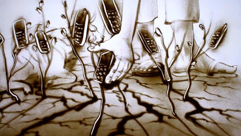 Tαινία «Sand art» της Vodafone: H τεχνολογία της κινητής επικοινωνίας μπορεί να βελτιώσει τη ζωή των φτωχότερων αγροτών του κόσμου (Video) - Media