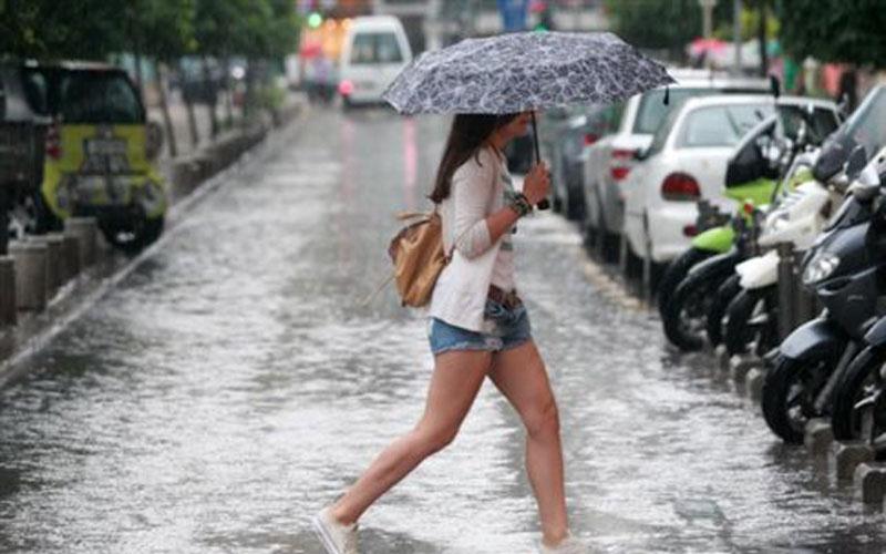 Βροχές και καταιγίδες στο μεγαλύτερο μέρος της χώρας – Μικρή πτώση της θερμοκρασίας - Media