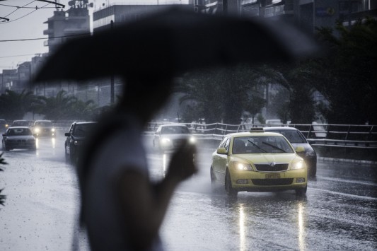 Συνεχίζεται ο φθινοπωρινός καιρός με βροχές και καταιγίδες - Media