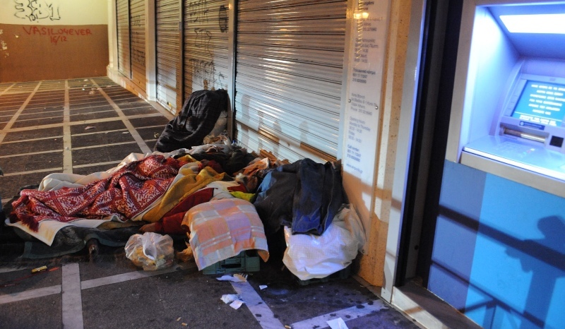 Πάνω από 17.000 οι άστεγοι στην Αττική – Αρχίζει η καταβολή μηνιαίου επιδόματος στέγασης σε 1073 άτομα - Media